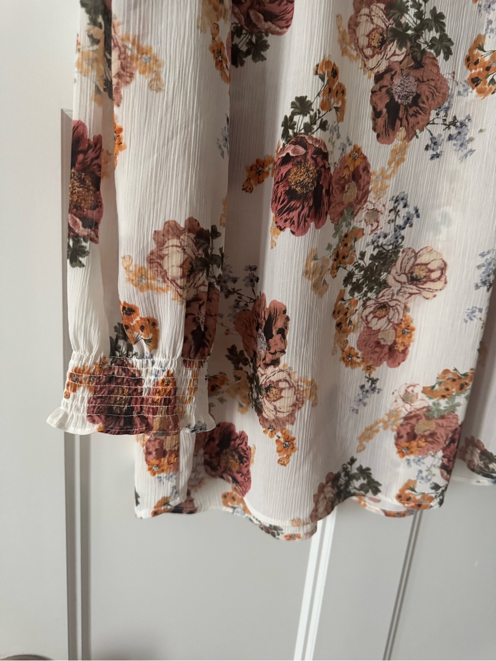 Dalia Cream Floral V-Neck Peasant Blouse - Picture 4 of 7